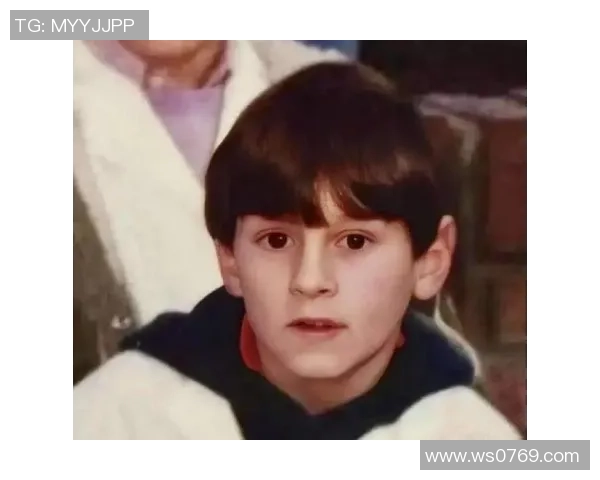 现在仍然习惯吸手指的足球明星们的童年回忆与职业生涯探索